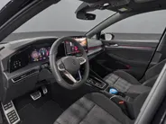 Volkswagen Golf 1.5 eHybrid 272pk GTE · Panoramadak · 360 Camera · Wegklapbare Trekhaak · Stoel &-Stuurverwarming · Dodehoeksensoren · 19'' Inch · Garantie t/m 13-08-2030 of 100.000km