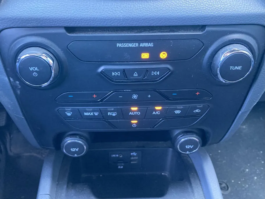 Ford Ranger 3.2 5-cilinder TDCi 200 pk 4WD Wildtrak Supercab Adaptieve Cruise Control - Navigatie - Trekhaak- afsluitbare Rollertop