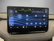 Škoda Enyaq iV 60 180pk · SOH 96,1% · 360 Camera · Inklap. Trekhaak · Matrix LED · Stuur- & Stoelverwarming · Elek. Bestuurdersstoel · Keyless ·
