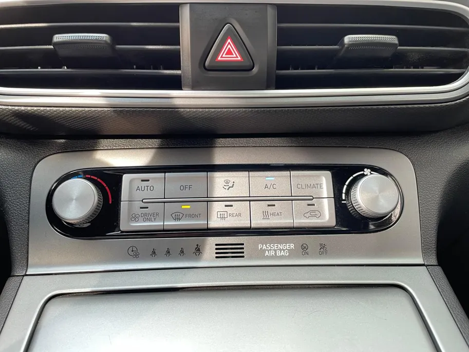 Hyundai Kona EV Comfort 64 kWh 204PK | Warmtepomp | 100% SOH | Adaptive cruise control | Apple Carplay & Android Auto | Achteruitrijcamera | Parkeersensoren achter | Keyless entry | DAB radio |