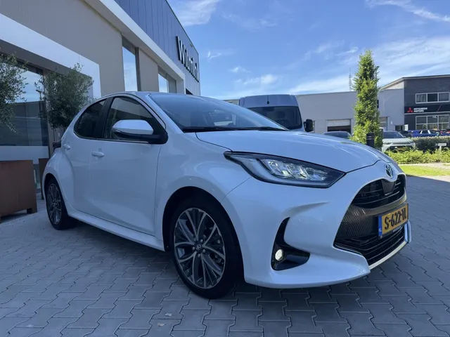 Toyota Yaris 1.5i Executive | Trekhaak | 7800 km |