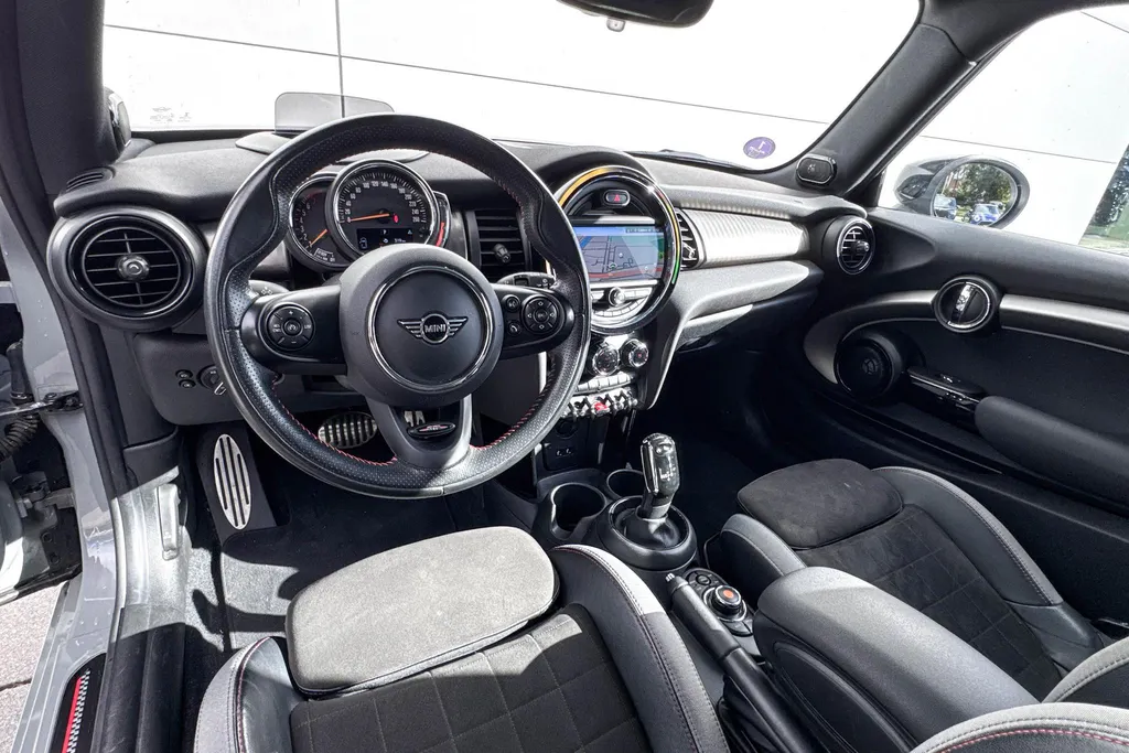 MINI Cooper 3-deurs Cooper 60 Years Edition