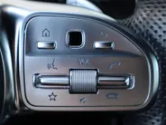 Mercedes-Benz EQC 400 4MATIC Business Solution AMG 80 kWh l Trekhaak l Keyless l Stoelverwarming