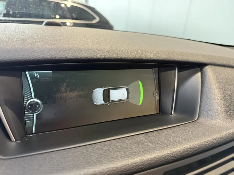 BMW X1 sDrive 20i 184PK Automaat Limited Series met M-Pakket en Panoramadak