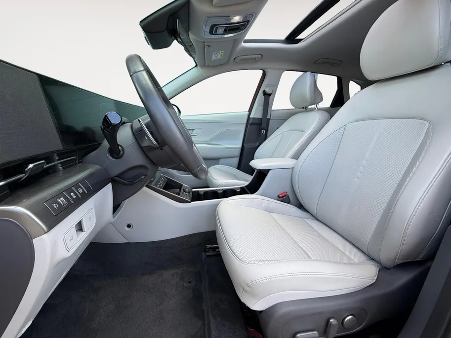 Hyundai Kona 1.6 GDI HEV Premium Sky | Lederen Bekleding| Stoelverwarming v+a| Schuif-kanteldak| Elekrtrisch verstelbare stoelen met geheugen| Dode hoeksensor| MOOIE AUTO