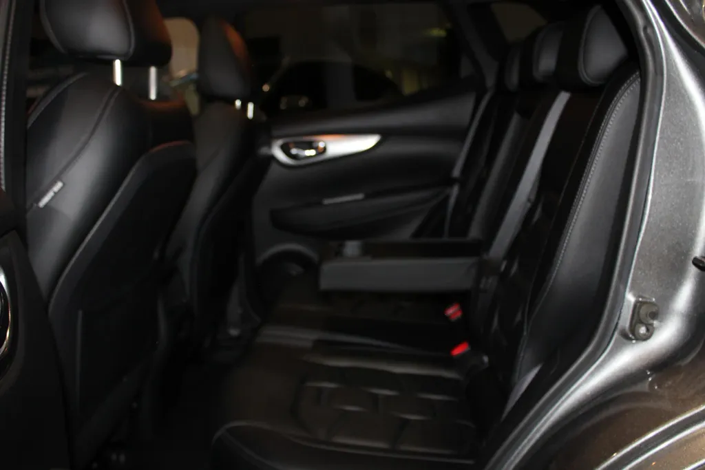 Nissan QASHQAI 1.3 DIG-T Tekna + | Bi-led verlichting | Afneembare trekhaak | Nappa lederen bekleding | Stoel geheugen | 360grd camera | Automaat | 1500kg trekgewicht | Pro-pilot |  Bose audio |