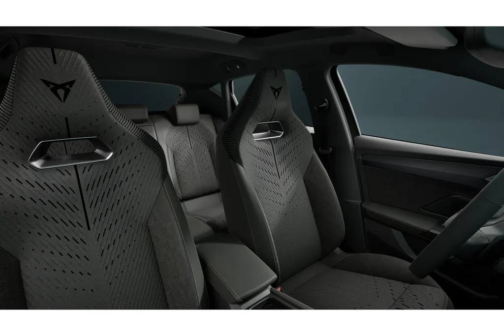 CUPRA Leon VZ Tribe Edition | Achteruitrijcamera | Digitaal instrumentenpaneel (Virtual Cockpit) | Draadloze Apple CarPlay™, Android Auto™