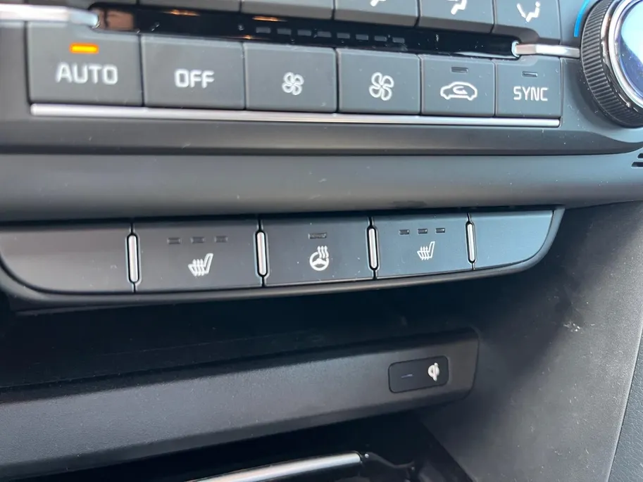 Kia Ceed Sportswagon 1.0 T-GDi Design Edition | Elektrische achterklep | Keyless entry | Privacy glass