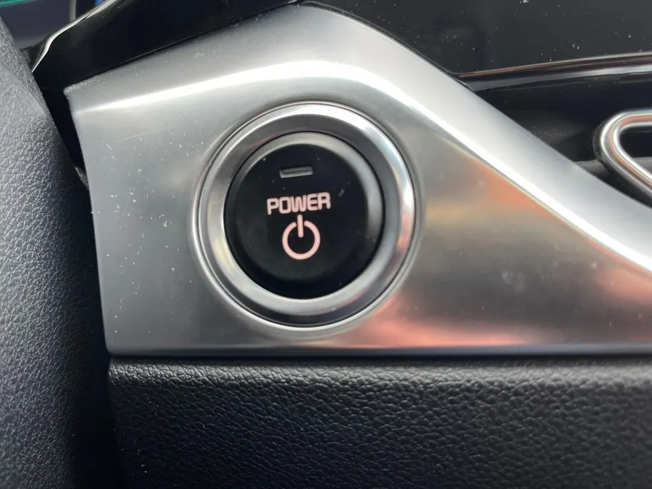 Kia e-Niro ExecutiveLine 64 kWh | Lederen bekleding | Elektrische stoelverstelling | JBL Audio systeem | Stoelventilatie