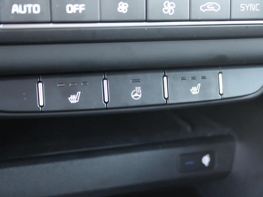 Kia Ceed Sportswagon 1.0 T-GDi Design Edition | Stuur-/stoelverwarming | Cruise | Camera | 16' LM | Dodehoekdetectie | JBL audio | LED | Elektr. achterklep |