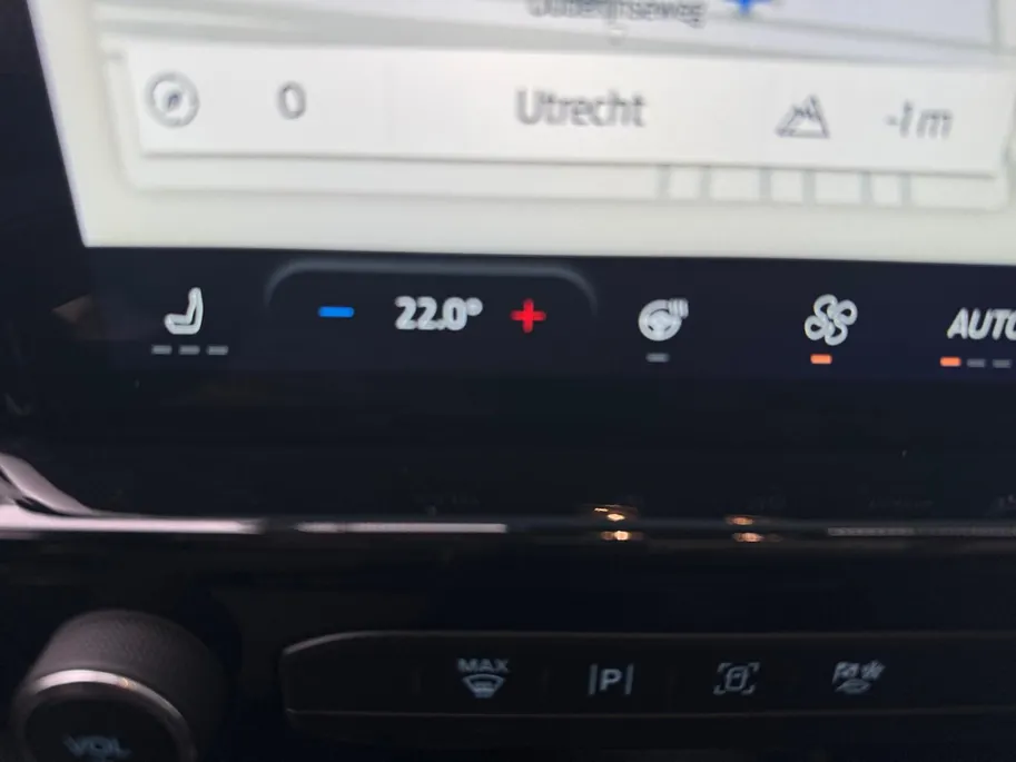 Ford Transit Custom 320 2.5 PHEV L2H1 Sport 233 pk Automaat | Navigatie | inklapbare trekhaak | 2 persoons | 19' LM velgen | Financial Lease - 0,99% rente op max 48 maanden