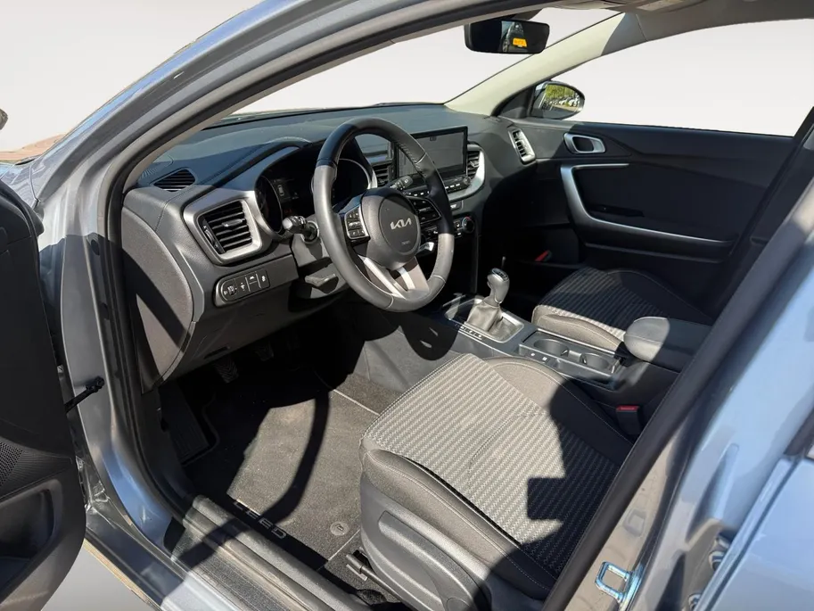Kia Ceed Sportswagon 1.0 T-GDi DynamicLine 1E EIGENAAR | DEALER ONDERHOUDEN | NIEUWSTAAT | CLIMATE CONTROL | NAVIGATIE | FABRIEKSGARANTIE TM 2034