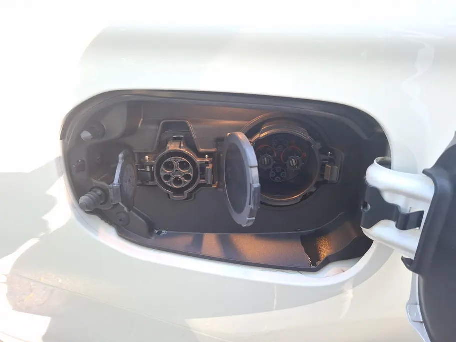 Mitsubishi Outlander 2.4 PHEV Intense | CRUISE | CLIMATE | PDC | STOELVERWARMING |