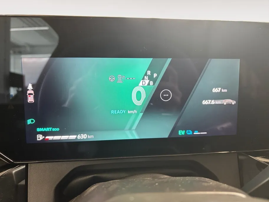 Renault Clio 1.8 Hybrid 160 esprit Alpine AUTOMAAT STOELVERWARMING STUURVERWARMING NAVI APPLE CARPLAY ANDROID AUTO LM VELGEN ALPINE ESPIRT UITVOERING !!!LET OP DEMO VRAAG NAAR ACTUELE KMSTAND!!!