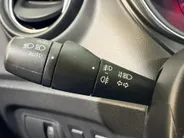 Renault Captur 90PK TCe Intens | Trekhaak | Navi | Climate Control | Bluetooth | Camera | Parkeersensoren | Cruise Control | Armsteun | Licht & Regen Sensor | Blind Spot |