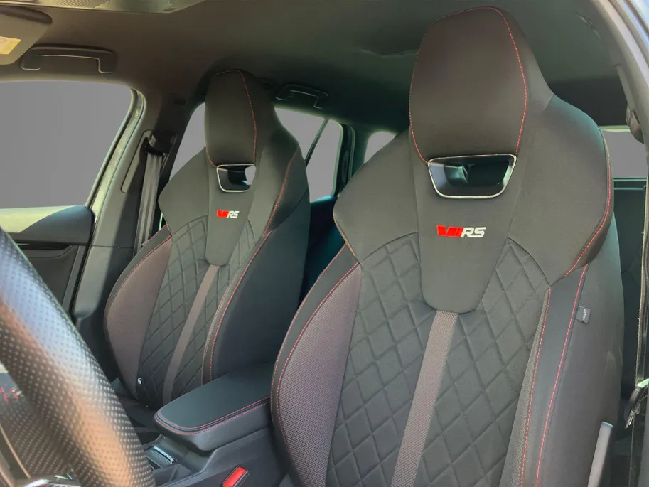 Škoda Octavia Combi 1.4TSI iV PHEV 180kW/245PK RS · Canton Audio · Navigatie · Apple/Android Car Play · Parkeersensoren