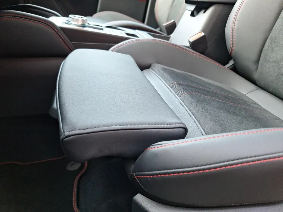 Ford Kuga 2.5 PHEV ST-Line X | Black Pack | Winterpack | 2+6 jaar garantie | Matrix Ledkoplampen | El. Trekhaak | 360Camera | Adaptive Cruisecontrol | Dodehoekdetectie | 20' Lichtmetaal | Draadloze Apple Carplay&Android Auto | B&O Audio | El. Vert. bestuurderstoel 