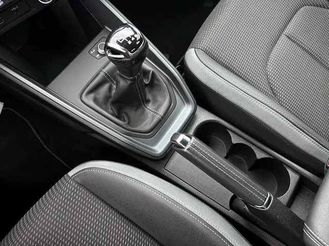 Audi A1 Sportback 30 TFSI S Line edition one | NAVI | STOELVERWARMING | CLIMAT CONTROL | PARKEER SENSOREN V+A