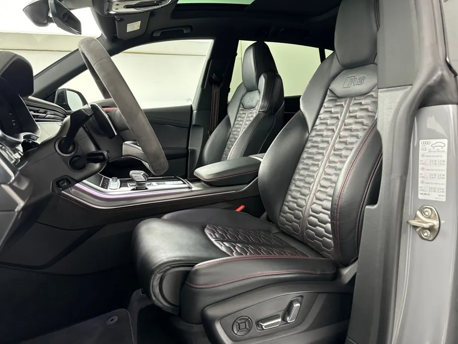 Audi RSQ8 4.0 TFSI RS Q8 Quattro | Panoramadak | Luchtvering | 23'' L.M. Velgen
