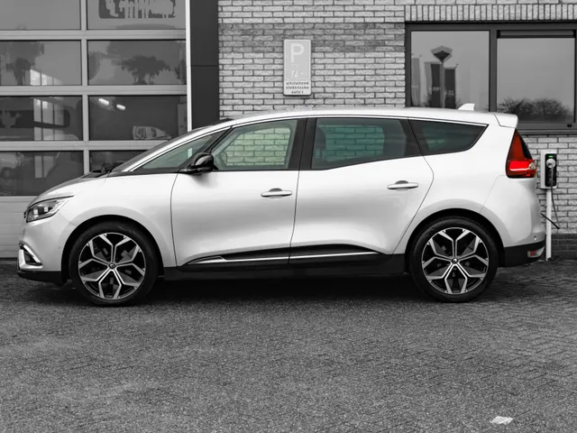 Renault Grand Scénic 1.3 TCe Techno 7p. | 7-persoons | navigatie | all season banden