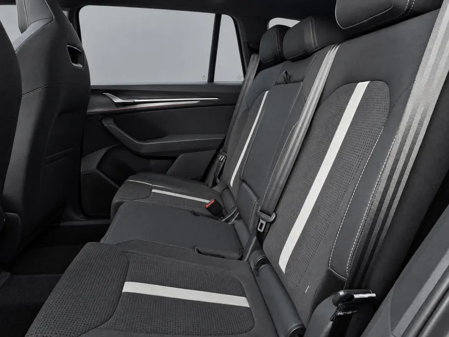 Škoda Kodiaq 1.5 TSI 204pk DSG PHEV Sportline Business · Panoramadak · Camera · Wegklapbare Trekhaak · Elek. Voorstoel · 19'' Inch · Garantie t/m 22-06-2030 of 100.000km