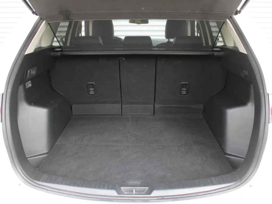 Mazda CX-5 2.0 GT-M 4WD | Stoelverwarming | 19' LM | Clima | Navi | Leer | Cruise | Camera | Xenon | Volledig dealer onderhouden! | Zeer nette auto |