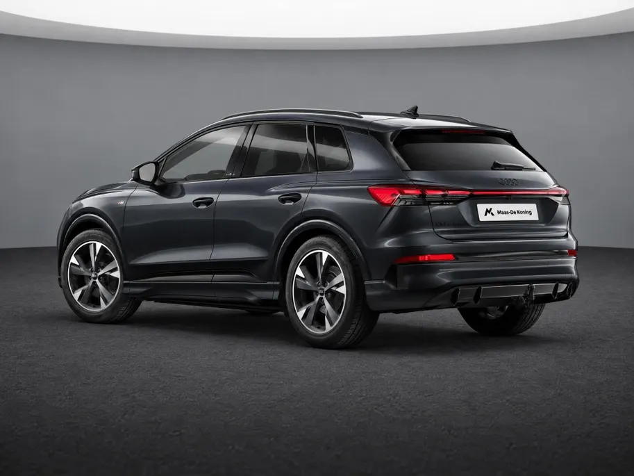 Audi Q4 Q4 S edition performance 286 PK · Glazen panoramadak · Tech plus · Trekhaak elek. wegklapbaar