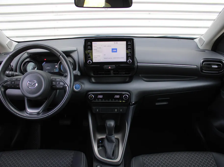 Mazda 2 Hybrid 1.5 Agile | Comfort pakket | CarPlay | Camera | Stuur-/stoelverwarming | Cruise adapt. | 15' LM |