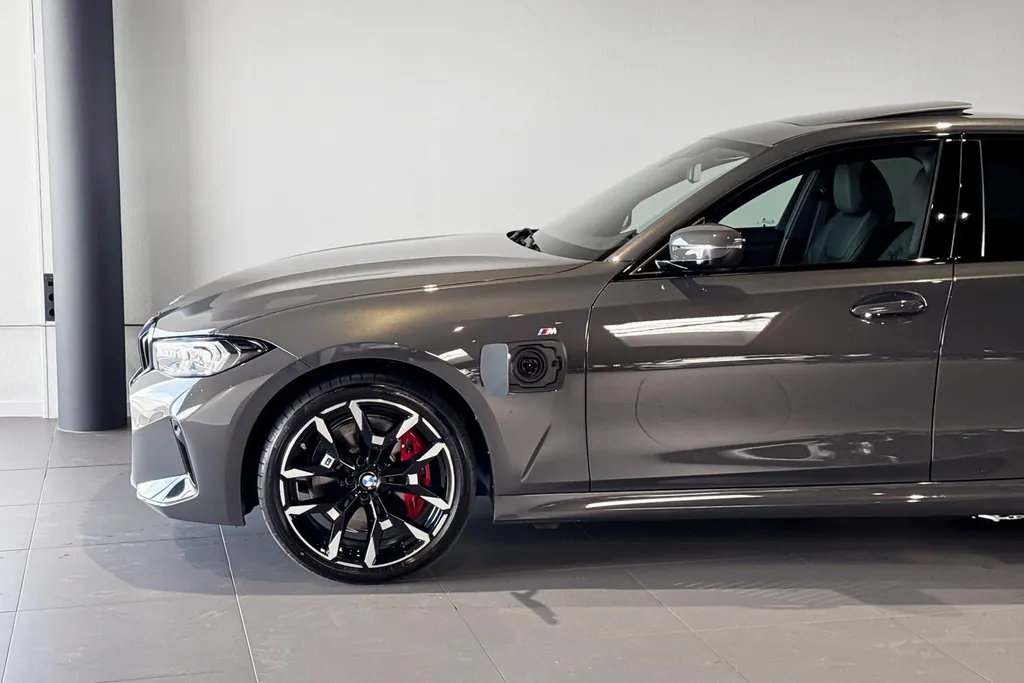 BMW 3 Serie Sedan 330e M Sport Edition