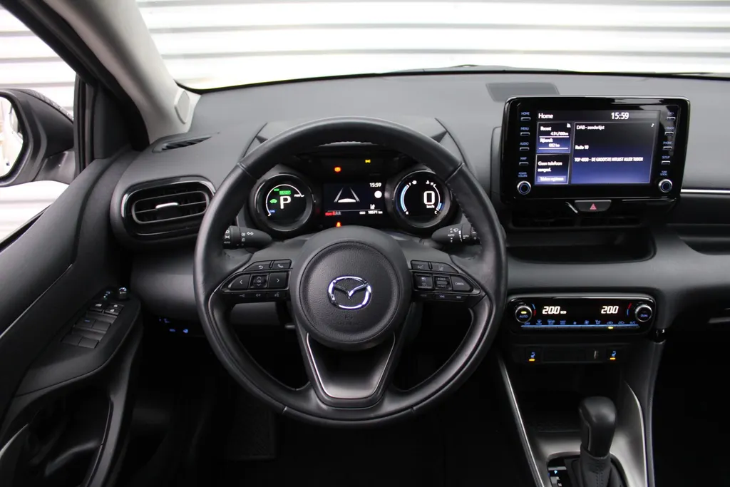 Mazda 2 Hybrid 1.5 Agile Comfort pakket | Airco | Cruise | Apple Carplay | Android Auto | Camera | 15' LM |
