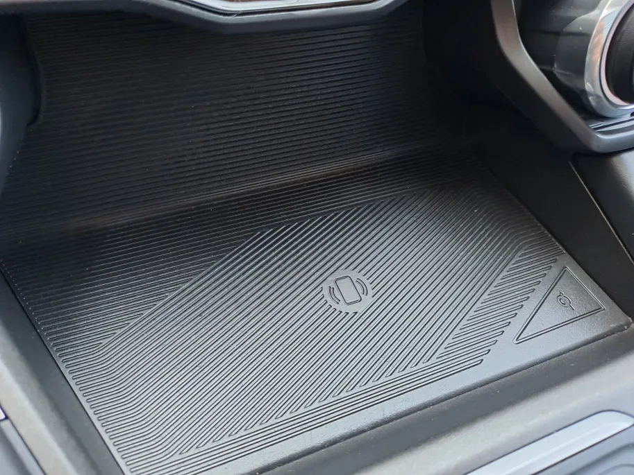 Lynk & Co 01 1.5 | Panoramadak | Navi | Trekhaak | Camera 360 | Climate Control | Automaat | SOH 92,4%