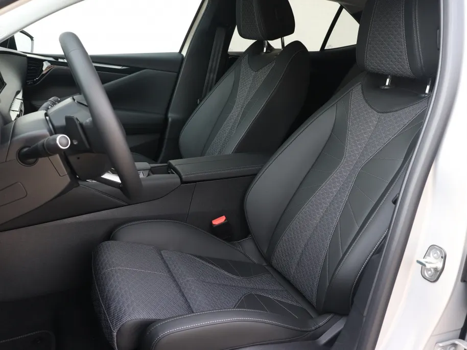 DS N°4 Automobiles E-Tense 157 KW Pallas