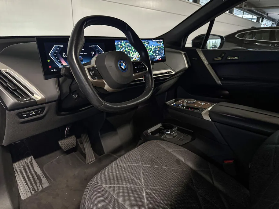 BMW iX xDrive40 Business Edition Plus 77 kWh
