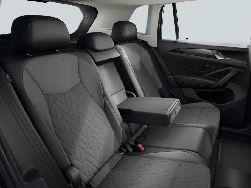 Volkswagen Tiguan Limited Edition 1.5 eHybrid 204 PK 6 versn. DSG · Achteruitrijcamera · Draadloze telefoonlader · verwarmde voorstoelen · Trekhaak pakket ·