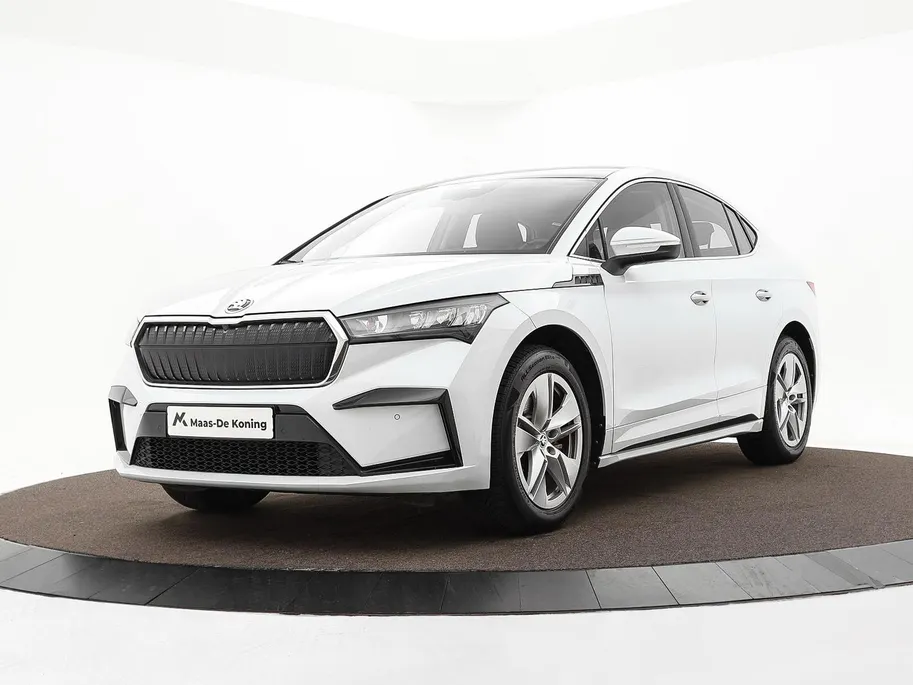 Škoda Enyaq Coupe iV 60 180pk · SOH 94,1% · Panoramadak · Camera · Apple/Android Car Play · 19'Velgen · Sfeerverlichting · Elek. Inklapbare Spiegels ·
