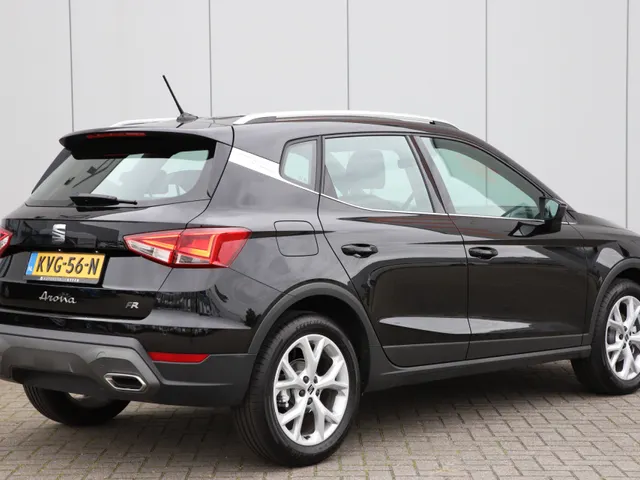 SEAT Arona 1.0 TSI FR 110 PK 110 PK | 6 Versnellingen | CRUISE | NAVI | PDC