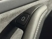 Tesla Model Y 351PK Long Range AWD 75 kWh Automaat | 1e eigenaar | Panoramadak | Basic Autopilot | 360 Camera | Stoelverwarming | Leder | Elektrische Achterklep | Elektrische Stoelen | Full LED |