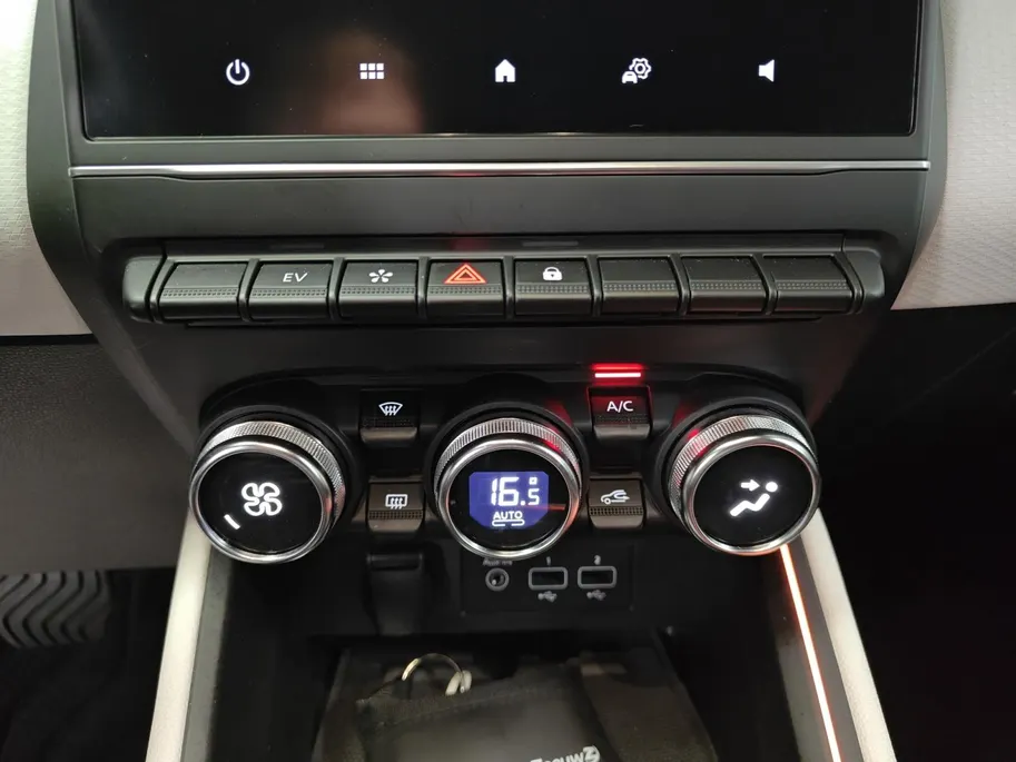 Renault Clio 1.6 E-Tech Hybrid 145 Techno AUTOMAAT NAVI AIRCO APPLE CARPLAY ANDROID AUTO CRUISE CONTROLE LM VELGEN PARKEERSENSOREN ZEER MOOIE AUTO