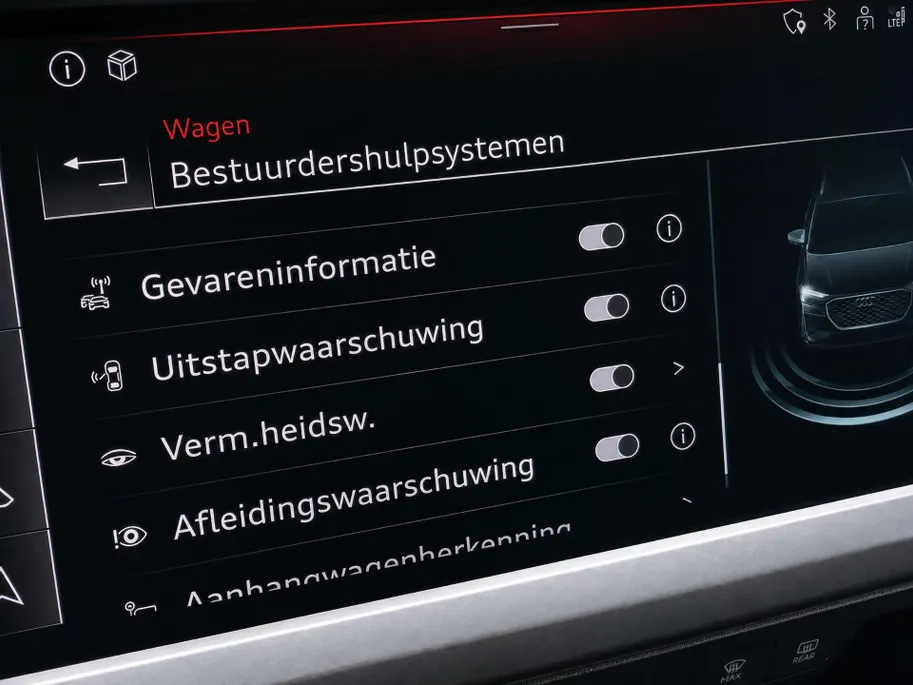 Audi Q4 e-tron 45 quattro Advanced edition 82 kWh 210kW/286PK · Panoramadak · Trekhaak · Camera · Apple/Android Car Play · Adaptive Cruise Control · Elektrische stoelverstelling · Stoelverwarming · Drive select