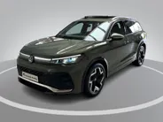 Volkswagen Tiguan 1.5eTSI/150PK R-Line · Panoramadak · Trekhaak · 360°Camera + Parkeersensoren · Garantie t/m 06-01-2030 of 100000km.
