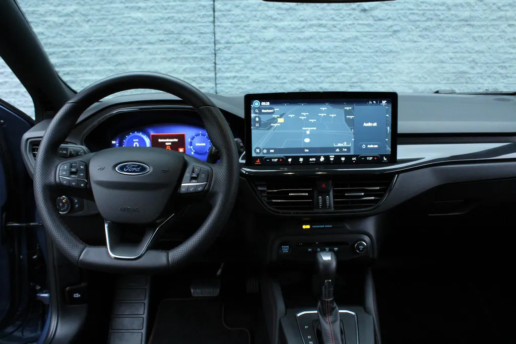 Ford Focus 1.0 EcoBoost Hybrid ST Line X | 155 pk | Winter Pack | Driver Assistance Pack |