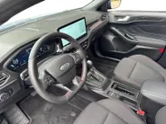 Ford Focus Wagon 1.0 EcoBoost Hybrid ST Line Style | Navigatie | Panorama Dak | Stoel/Stuur/Voorruitverwarming | Apple Carplay / Android Auto | Panorama Dak | Adaptieve Cruise Control | Lichtmetalen Velgen |