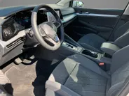 Volkswagen Golf Variant 1.0eTSI/110PK Life DSG · Navigatie · Camera + Parkeersensoren · Apple/Android Car Play · Stoelverwarming · Elektrische stoelverstelling ·