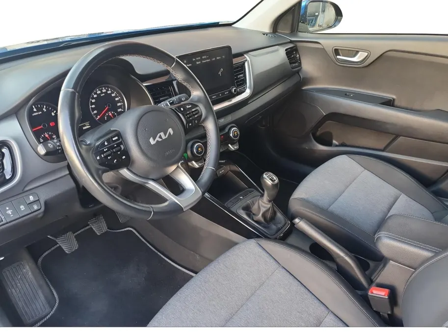 Kia Stonic 1.0T DynamicLine | Camera | Climate control | Apple Carplay / Android Auto | Cruise control | Parkeersensoren achter | Lichtmetalen velgen 16inch |