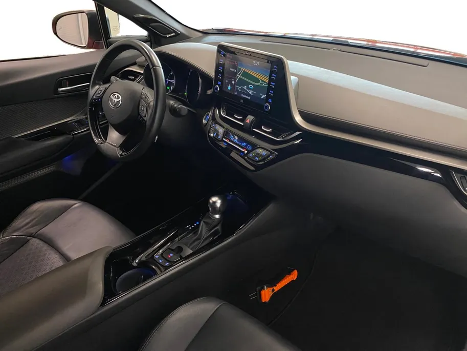 Toyota C-HR 2.0 Hybrid Launch Edition | DEALER ONDERHOUDEN |