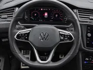 Volkswagen Tiguan 1.4TSIeHybrid 180kW/245PK R-Line Business+ · Navigatie · Apple/Android Car Play · Camera + Parkeersensoren