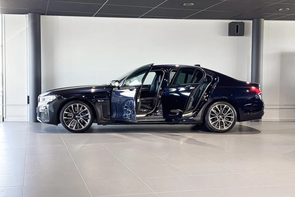 BMW 7 Serie 745e High Executive