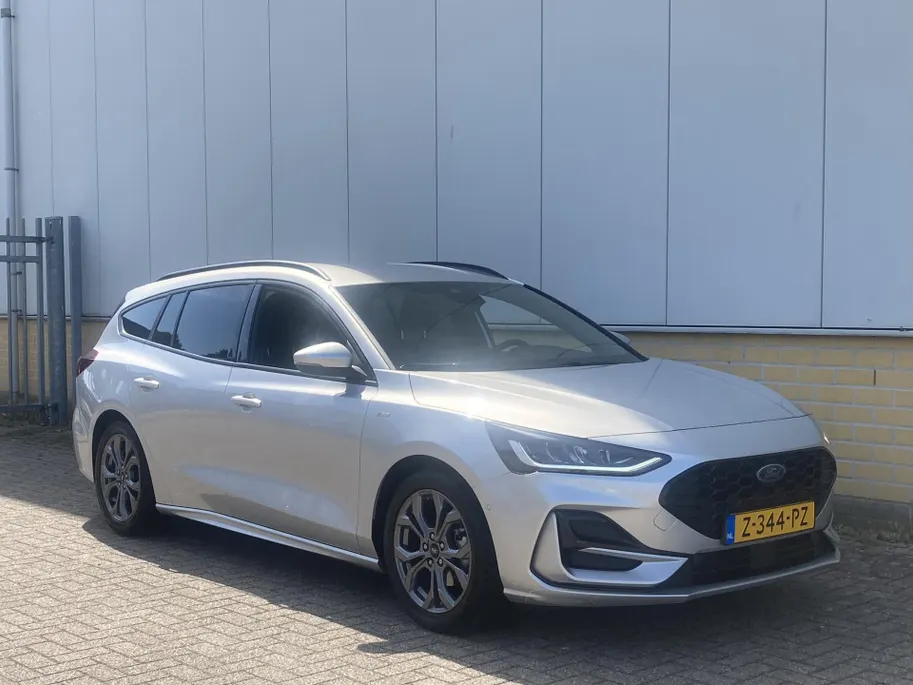 Ford Focus 1.0 EcoBoost Hybrid 125 pk ST Line Wagon Navigatie groot scherm - Apple Carplay/ Android Auto - Winter Pack - Driver Assistance Pack