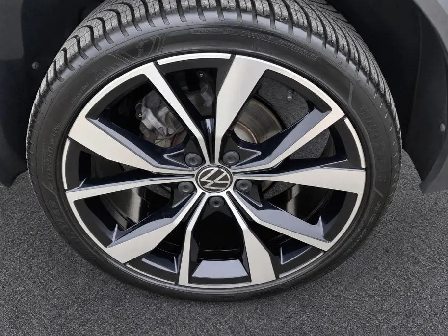 Volkswagen T-Roc 1.5TSI/150PK R-Line Black Style · Panoramadak · Apple/Android Car Play · Navigatie · Camera · Stoelverwarming · Garantie t/m 14-07-2027