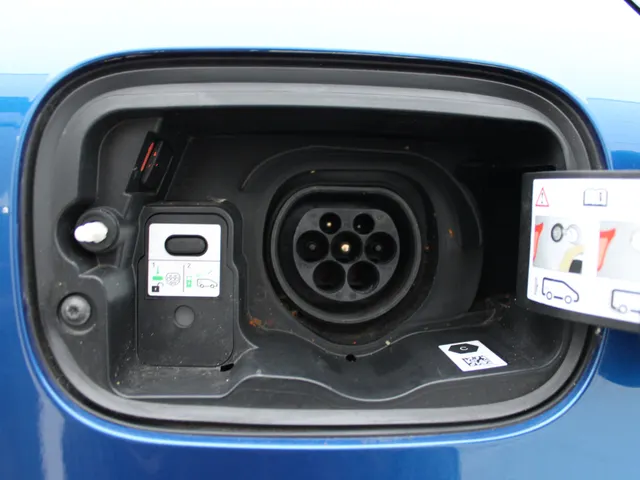 Renault Megane E-Tech Estate 1.6 Plug-In Hybrid 160 PK Intens | Automaat | Pack easy | Pack Drive |